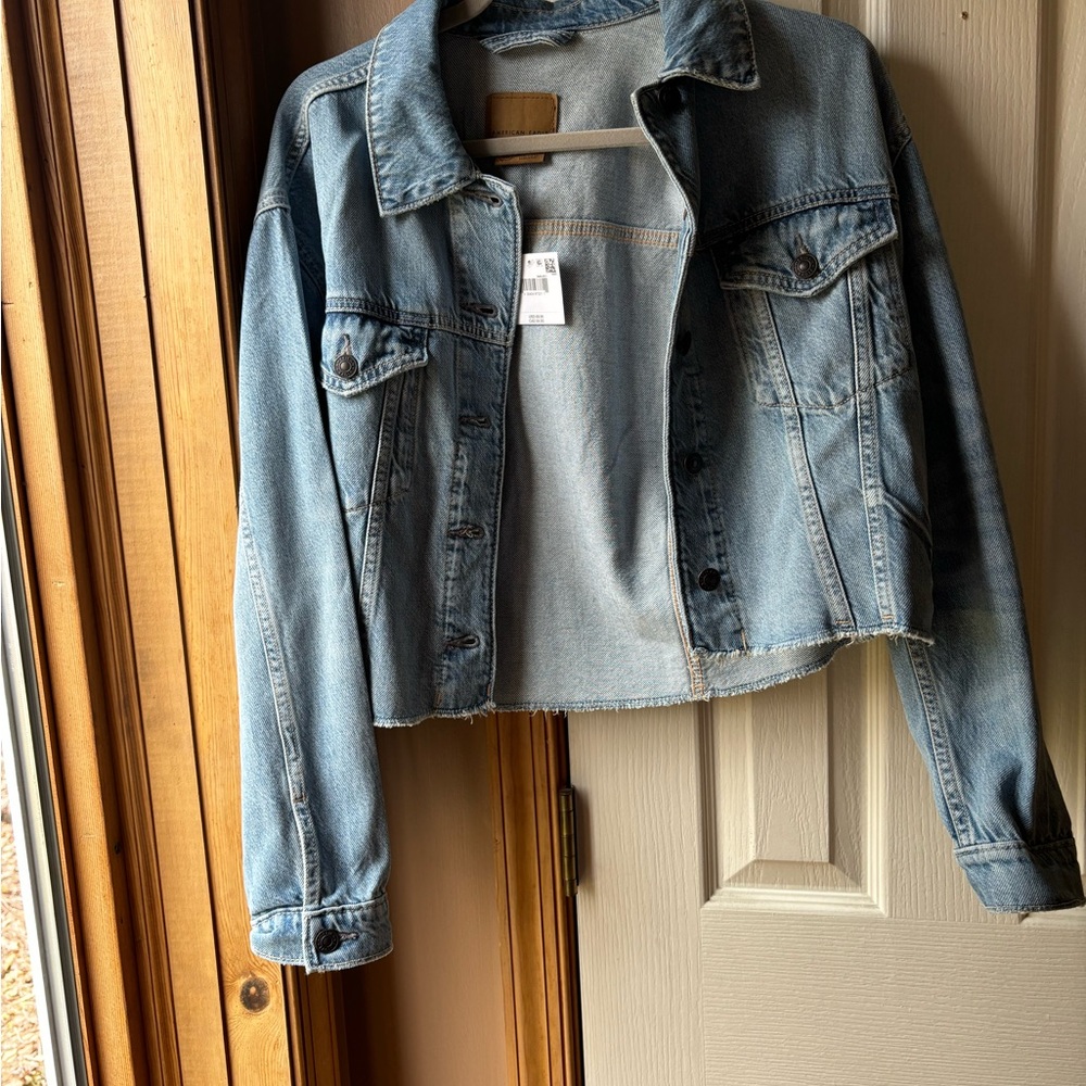 American Eagle Outfitters Blue Cropped Jean Jacket